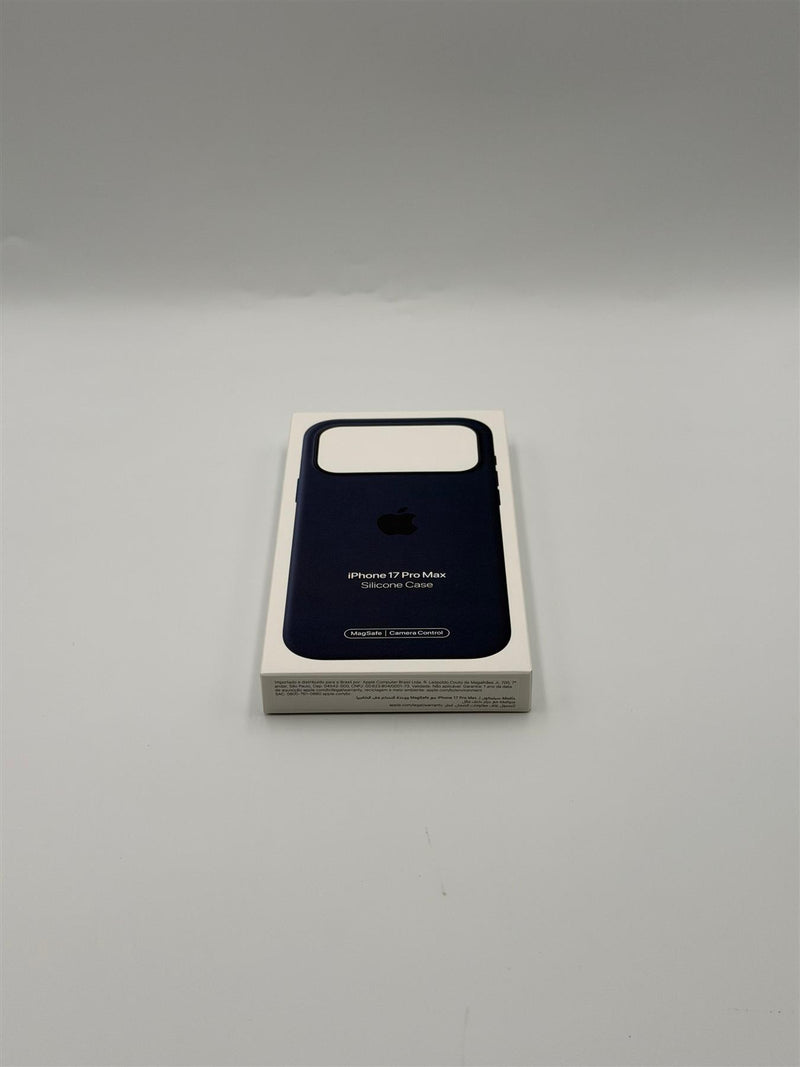 Apple Silicone Case with MagSafe for iPhone 17 Pro Max 6.9" Midnight A3560 - MGFP4ZM/A