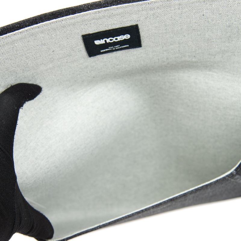 Incase Envelope Sleeve Cone Denim for Macbook Pro 13" Black - INMB100516-BLK